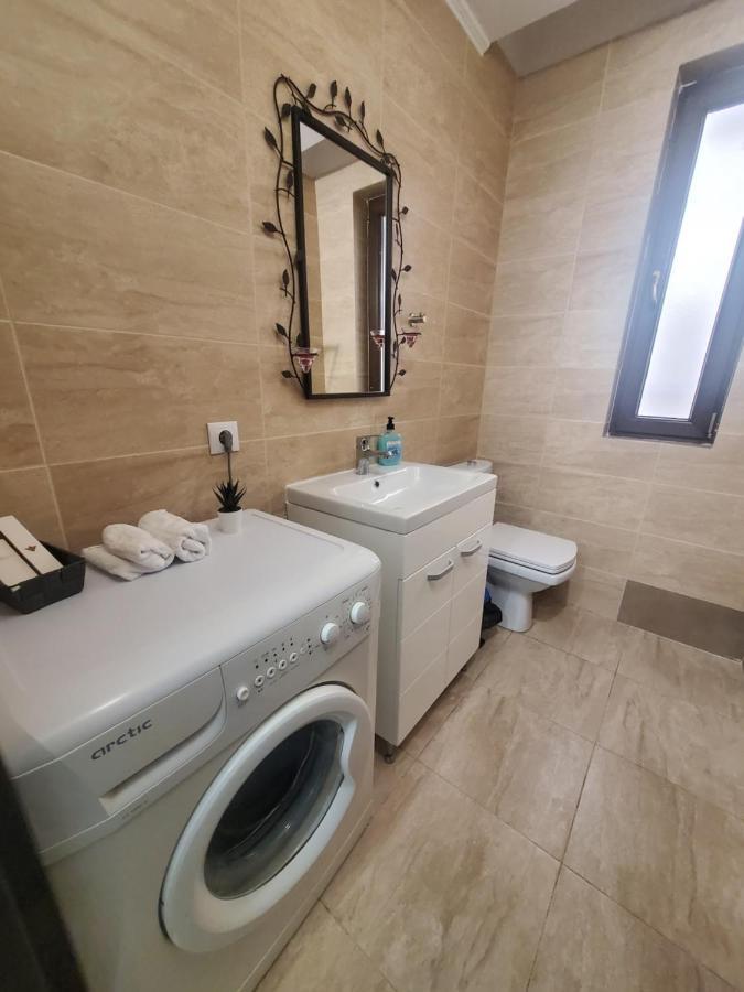Morii Lake Special Apartment Bukarest Exterior foto